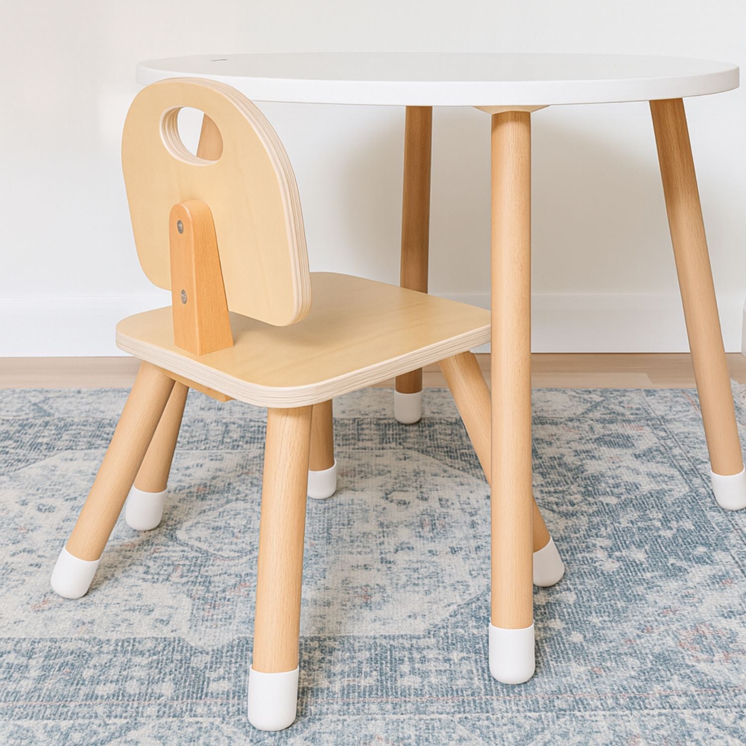 Chaise pour bébés et enfants en bois