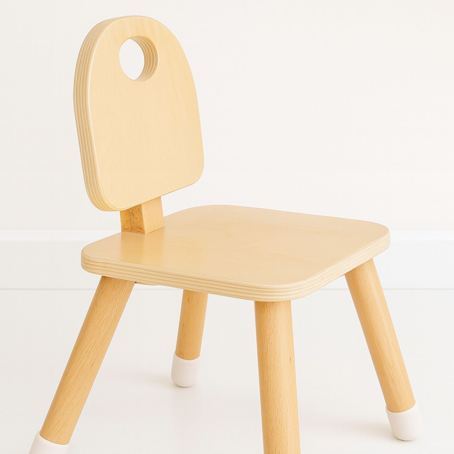 Chaise pour bébés et enfants en bois