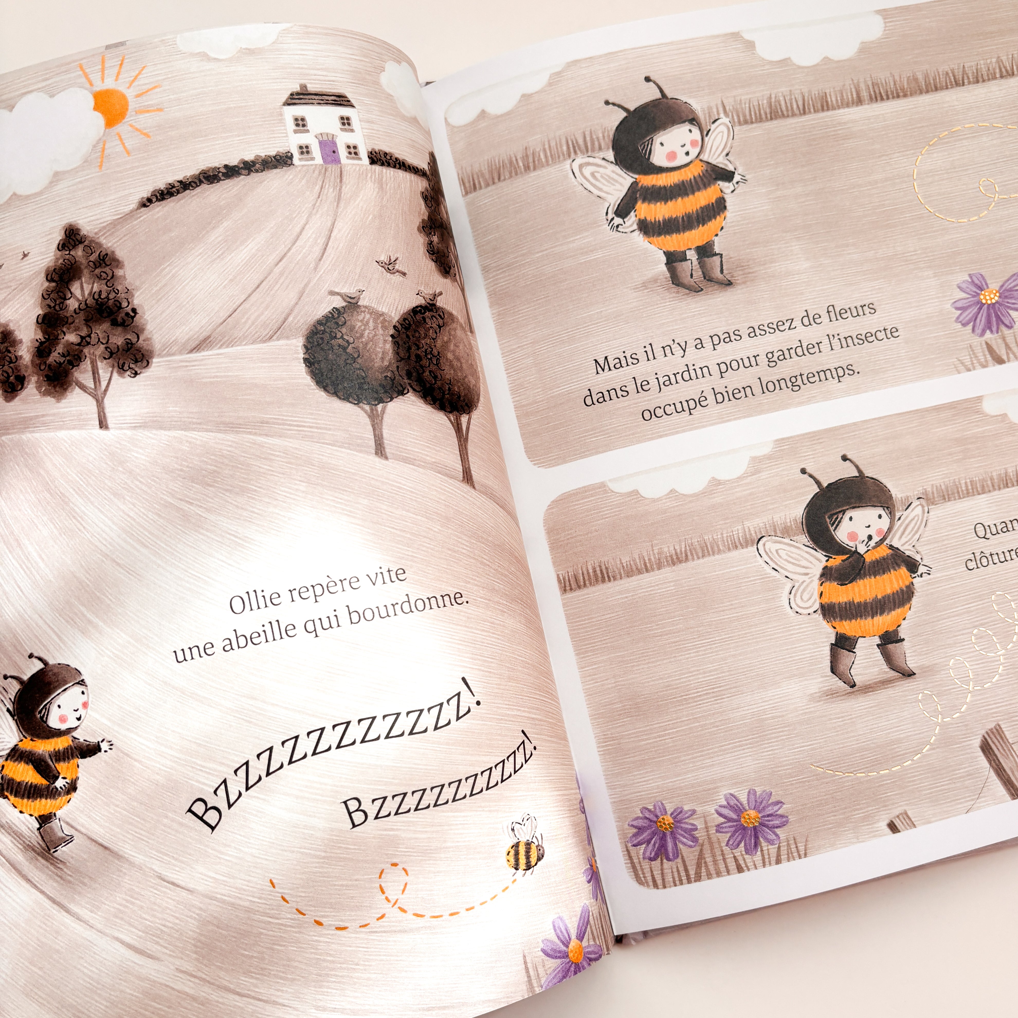 Livre d'histoire - La petite abeille jardinière