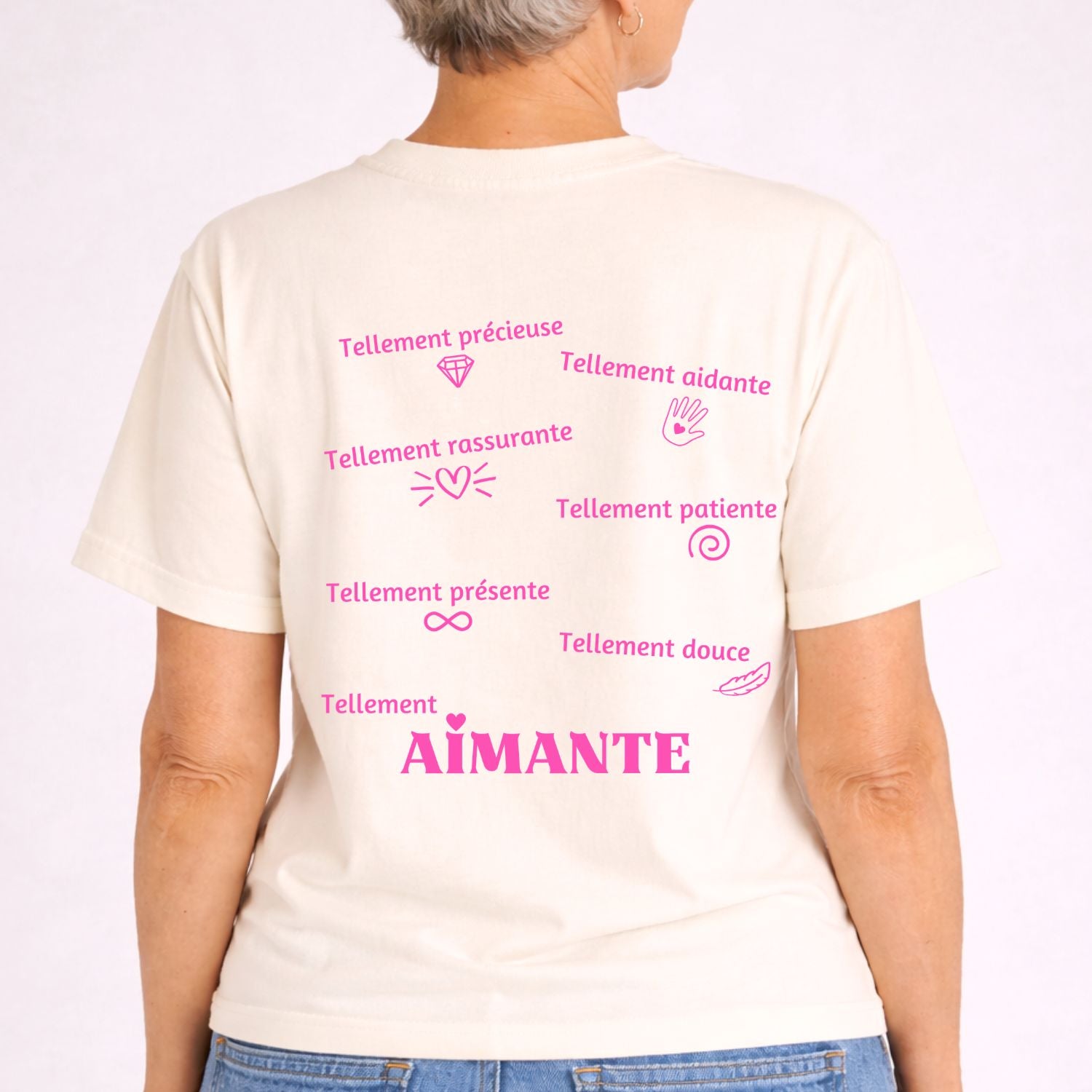 T-shirt pour femmes-Je suis aimante (crème)