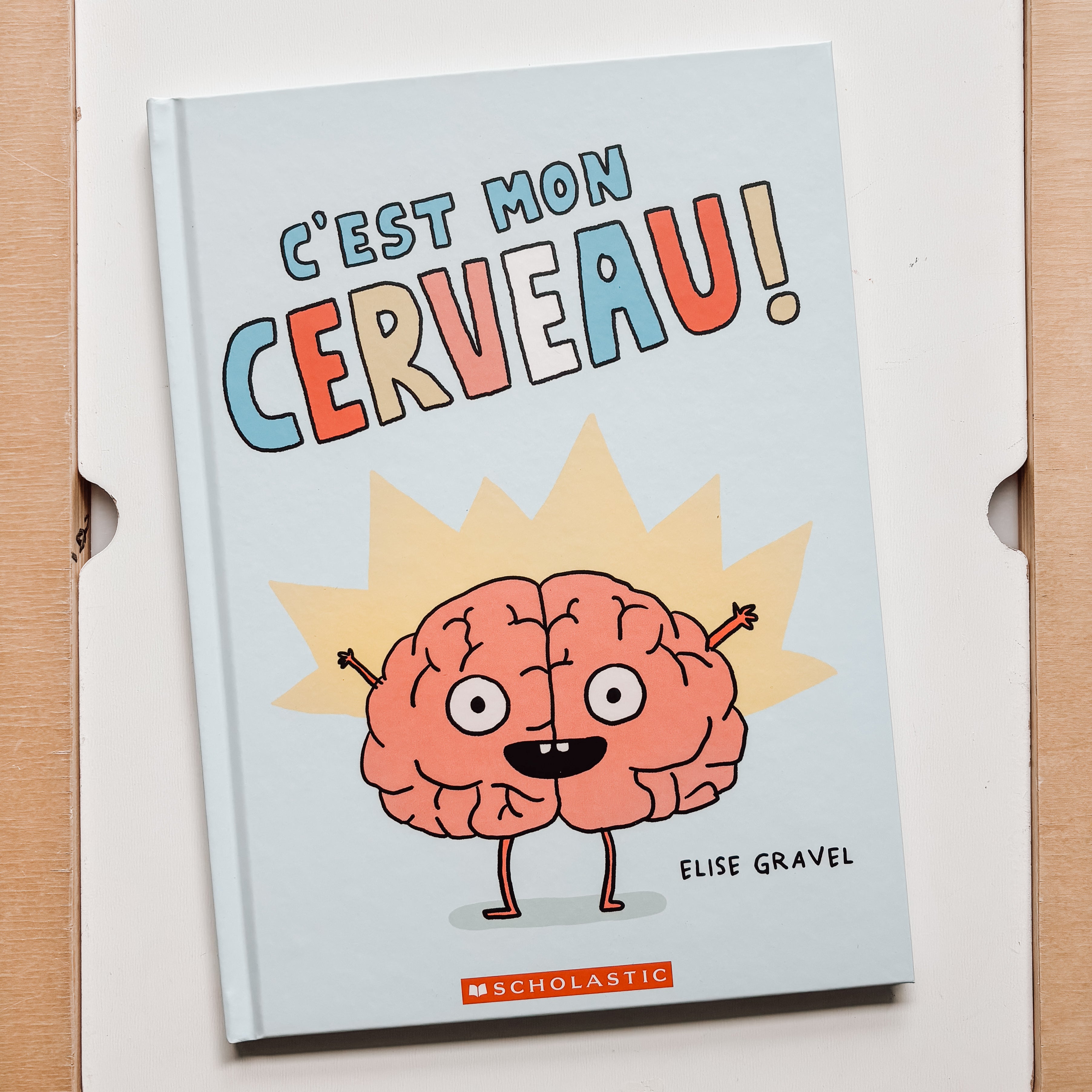 Livre d'histoire -C'est mon cerveau