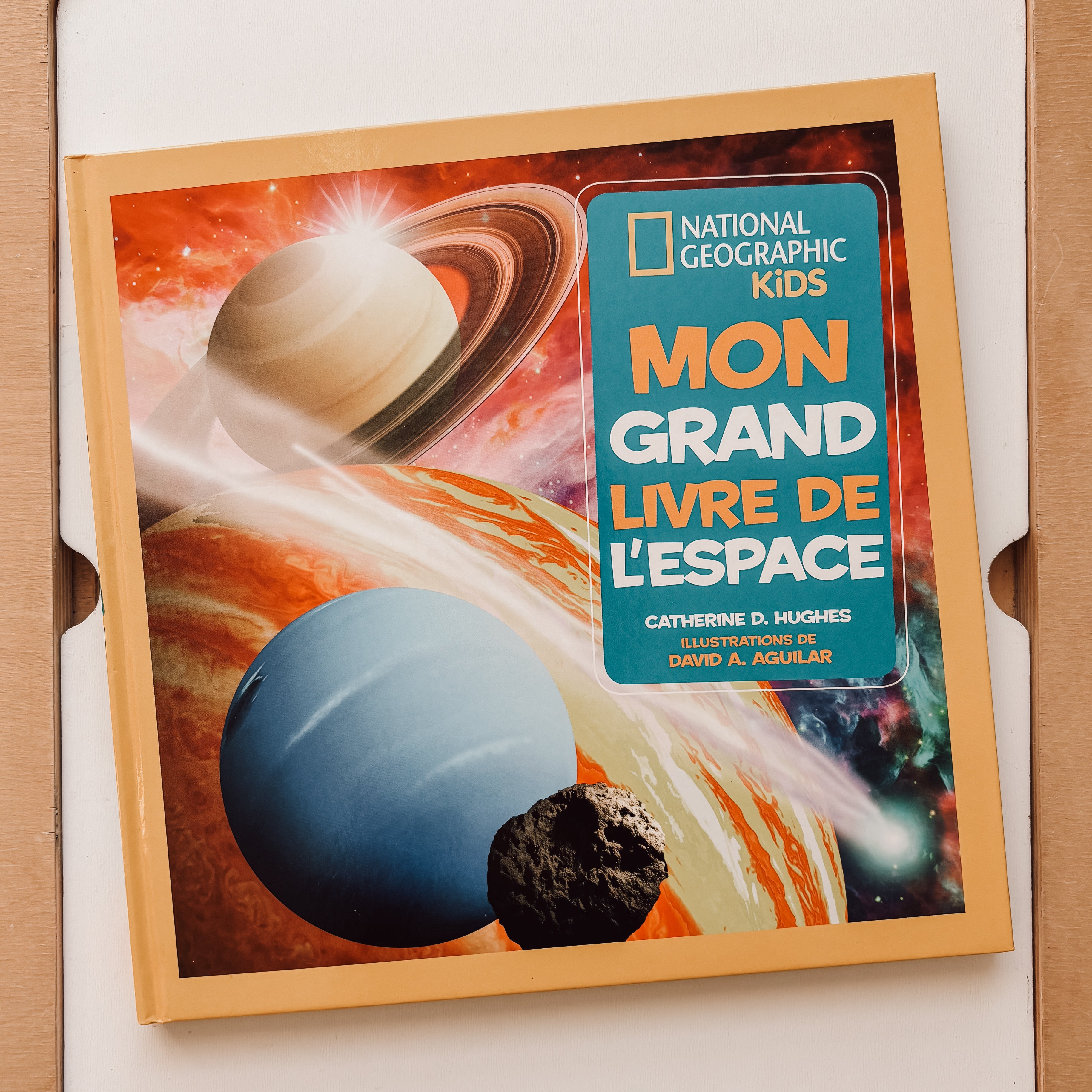 Livre d'histoire - Mon grand livre de l'espace