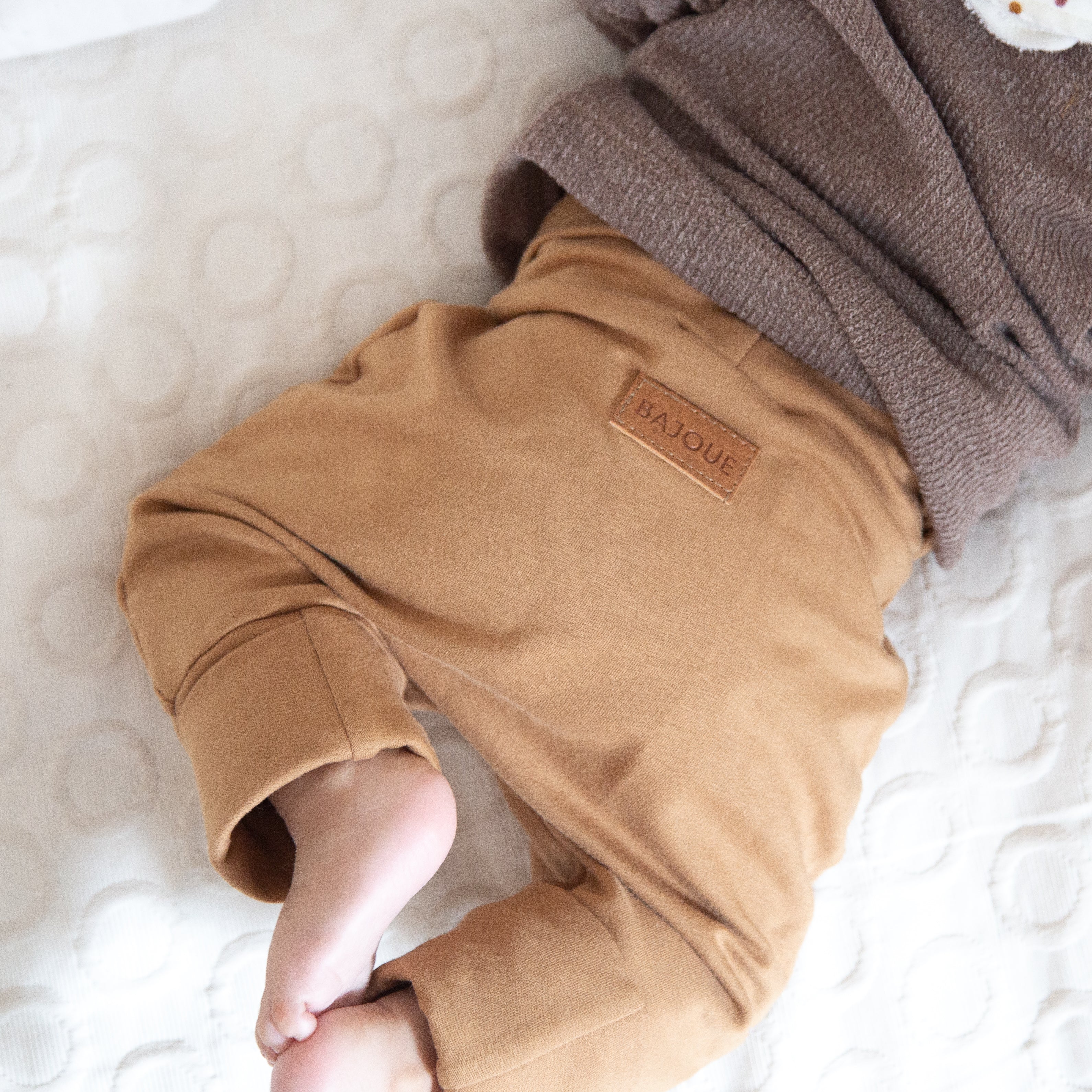 "Grow with me" pants for babies and children-Espresso